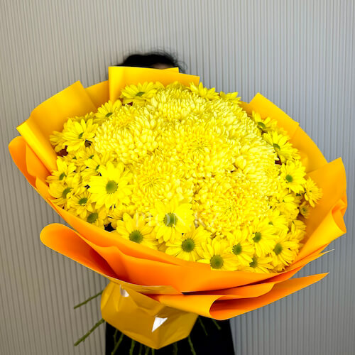 Микс из желтых хризантем