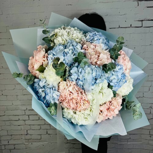 Bouquet of 15 colorful hydrangeas - Делюкс