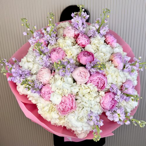 Букет "Пионовая роскошь"