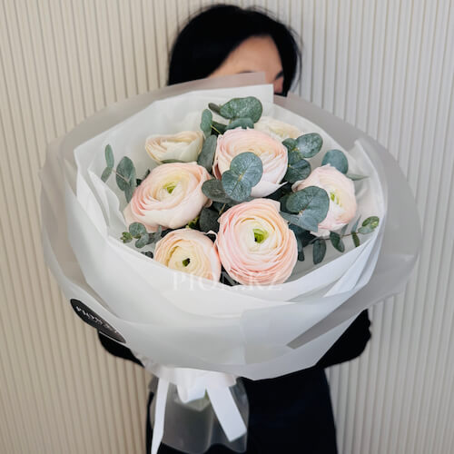 Букет Ранункулюсов