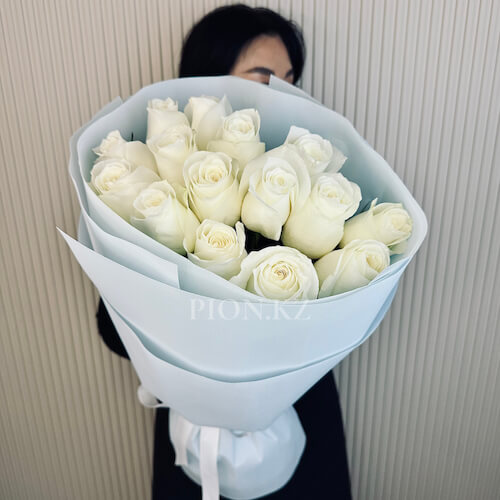 Белые розы 60см