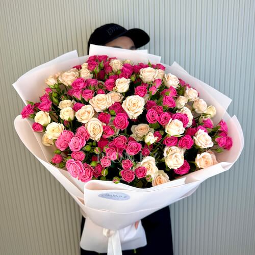 Букет из кустовых роз микс - 21 роза