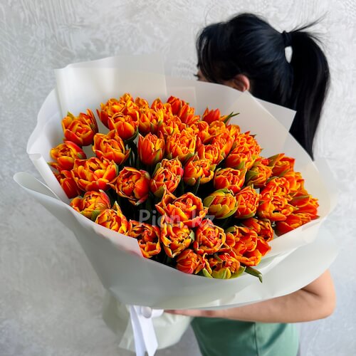 Букет из желто-оранжевых тюльпанов - 51 тюльпан
