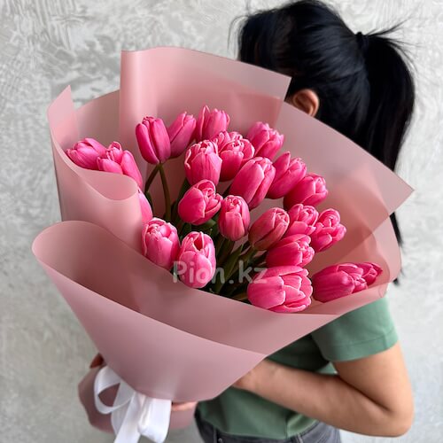 Букет из розовых тюльпанов